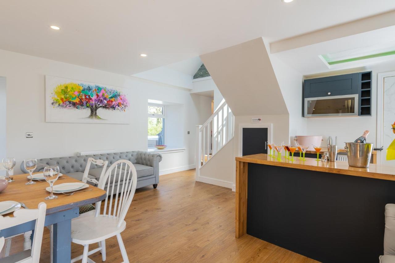 Nether Newton - Sleeps 12, Hottub, Sauna, Private Garden Newmilns Εξωτερικό φωτογραφία