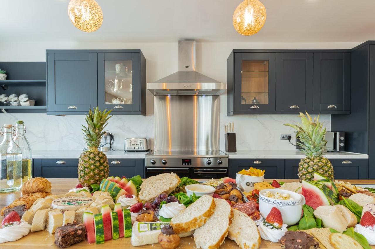 Nether Newton - Sleeps 12, Hottub, Sauna, Private Garden Newmilns Εξωτερικό φωτογραφία