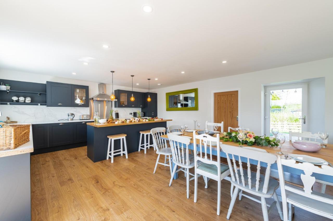 Nether Newton - Sleeps 12, Hottub, Sauna, Private Garden Newmilns Εξωτερικό φωτογραφία