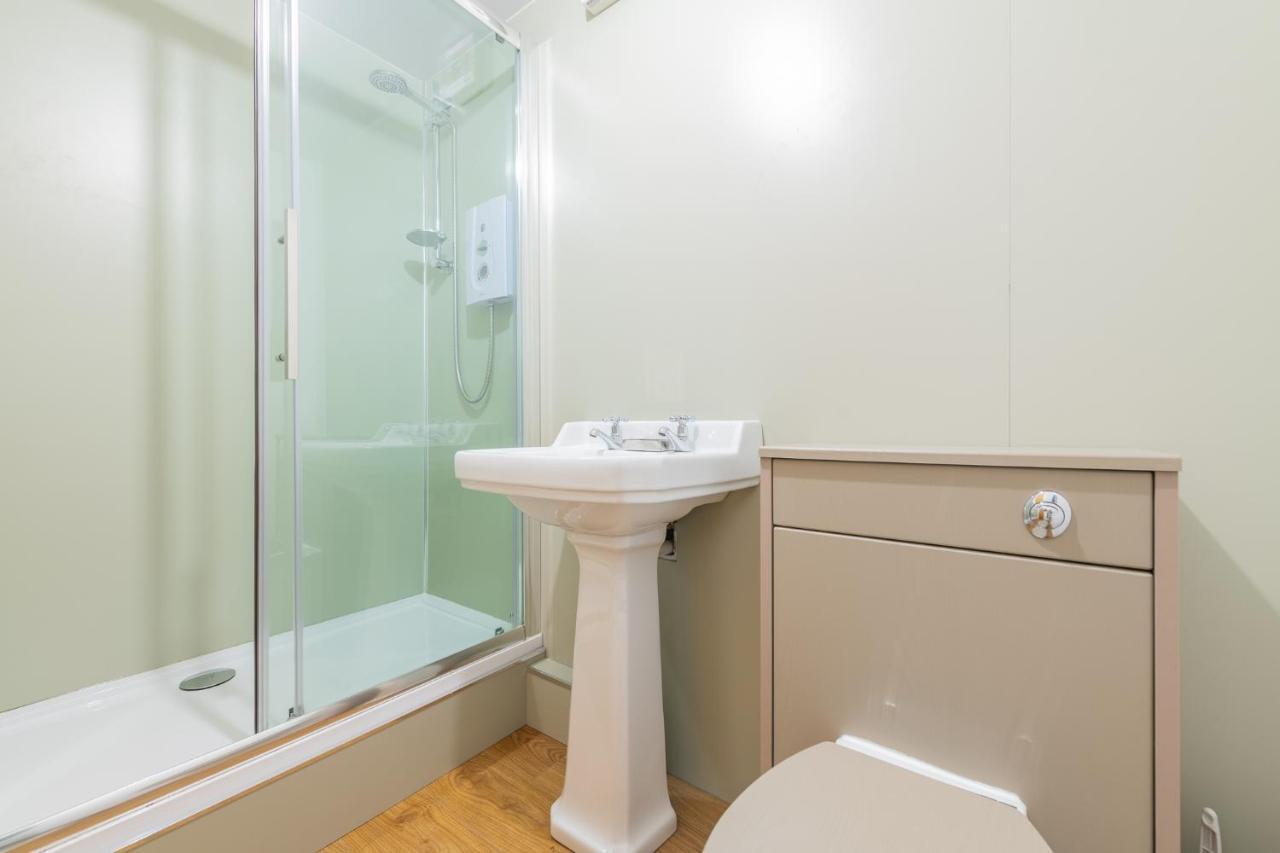 Nether Newton - Sleeps 12, Hottub, Sauna, Private Garden Newmilns Εξωτερικό φωτογραφία