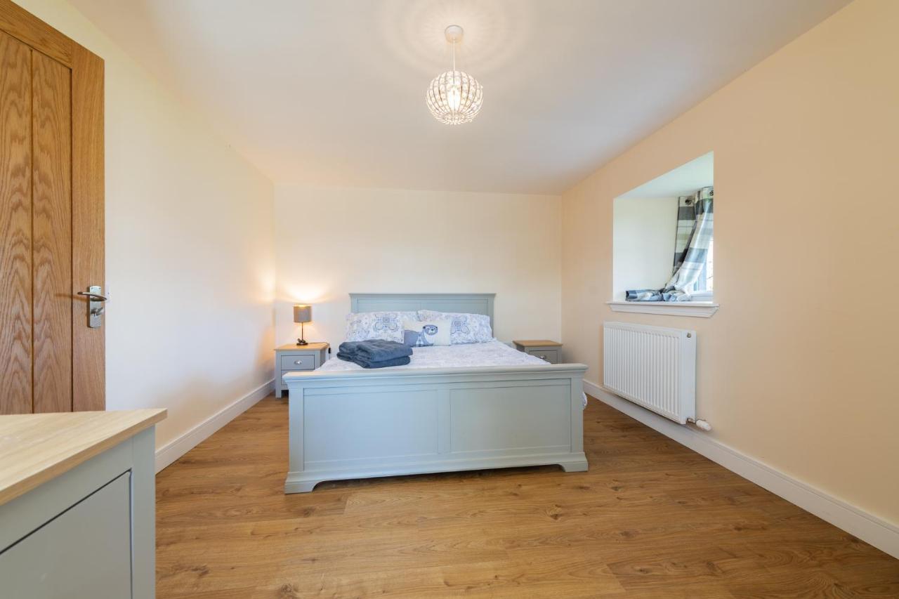 Nether Newton - Sleeps 12, Hottub, Sauna, Private Garden Newmilns Εξωτερικό φωτογραφία