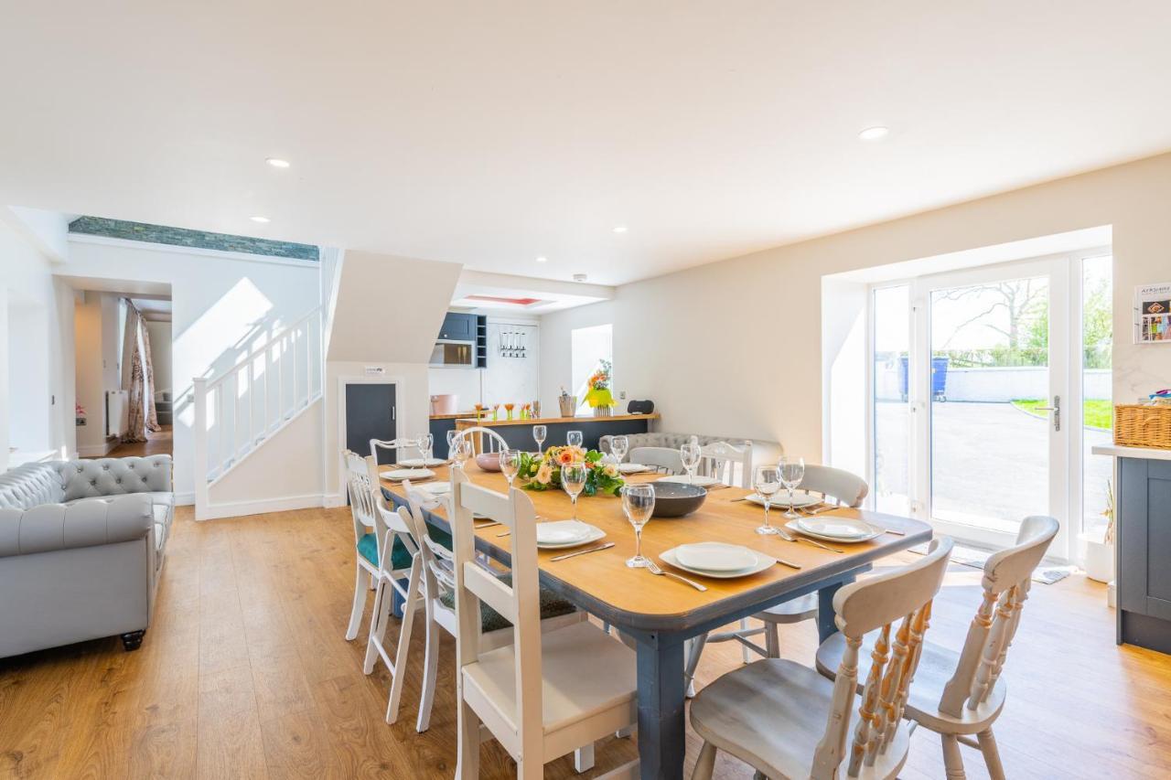 Nether Newton - Sleeps 12, Hottub, Sauna, Private Garden Newmilns Εξωτερικό φωτογραφία