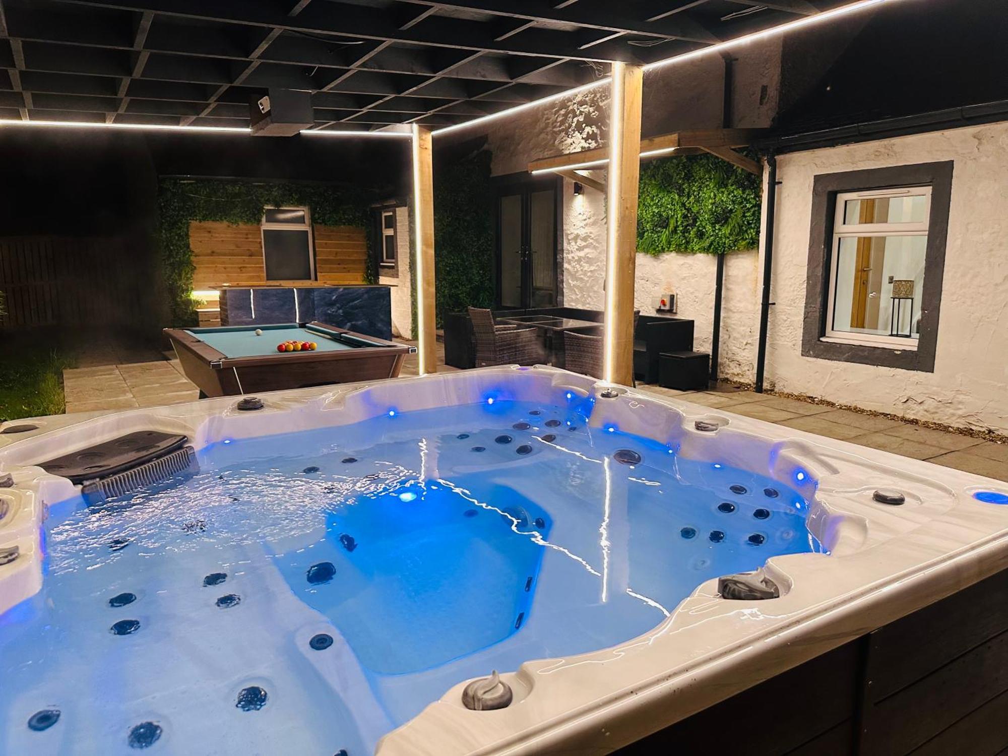 Nether Newton - Sleeps 12, Hottub, Sauna, Private Garden Newmilns Εξωτερικό φωτογραφία